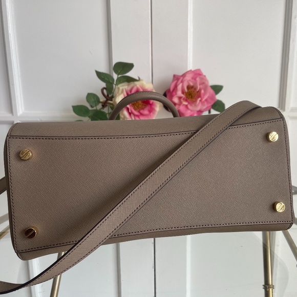 New! Micheal kors Bedford' Saffiano Leather satchel - Picture 7 of 9